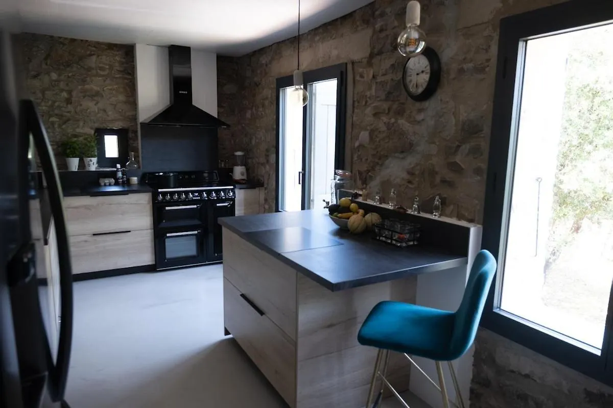 Luxurious Family House With Pool In Ardeche. Villa Les Vans