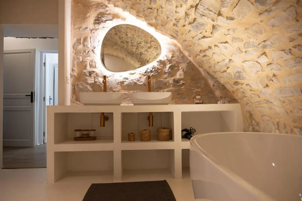 Luxurious Family House With Pool In Ardeche. Villa Les Vans